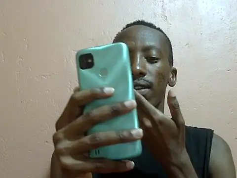 Snapshot of shadez94 chatting on 12, 10, 2025 shadez94 online show from 12, 10, 2025