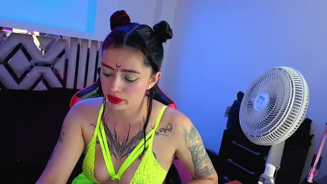  lucia 21 online show from 10, 9, 2025