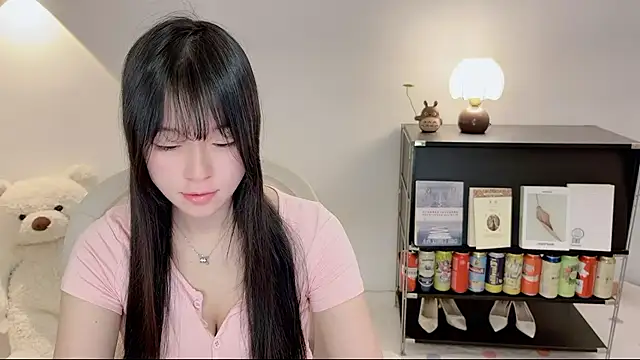 Onechestnut online show from 26, 6, 2026