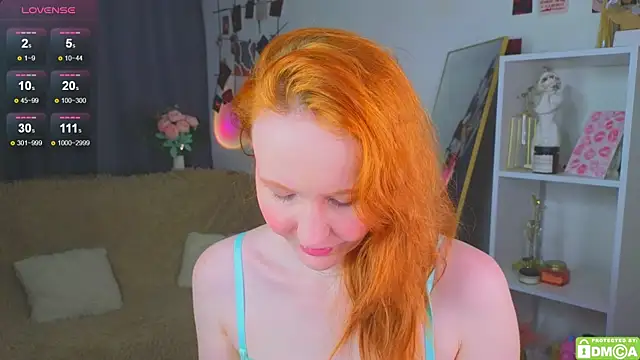 Snapshot of JoyceJones chatting on 21, 10, 2025 JoyceJones online show from 21, 10, 2025