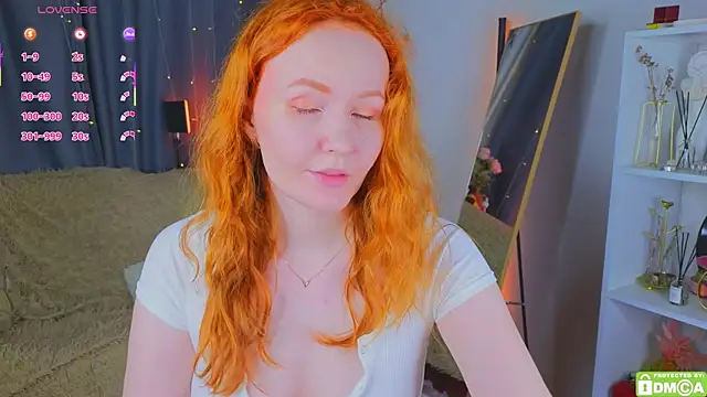 Snapshot of JoyceJones chatting on 7, 7, 2026 JoyceJones online show from 7, 7, 2026