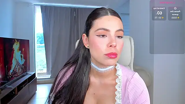 Snapshot of MeganScott chatting on 13, 11, 2025 MeganScott online show from 13, 11, 2025