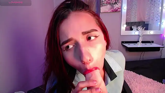 Snapshot of NataliaPrada_s chatting on 17, 9, 2025 NataliaPrada s online show from 17, 9, 2025