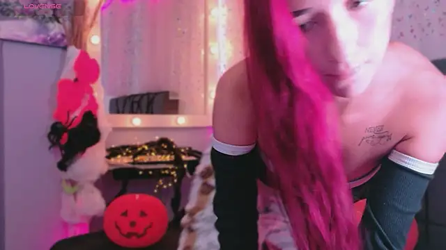 Snapshot of NataliaPrada_s chatting on 15, 10, 2025 NataliaPrada s online show from 15, 10, 2025