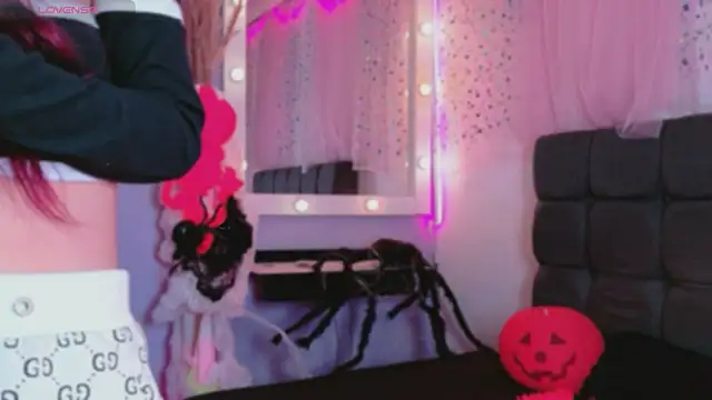 Snapshot of NataliaPrada_s chatting on 27, 10, 2025 NataliaPrada s online show from 27, 10, 2025