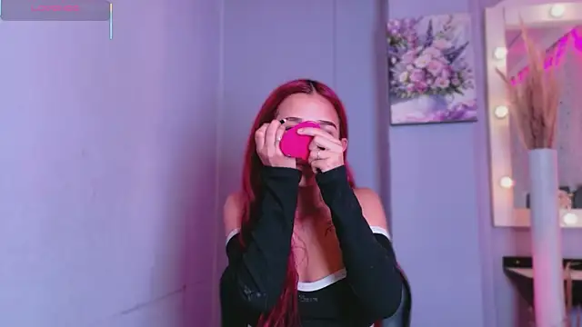 Snapshot of NataliaPrada_s chatting on 6, 11, 2025 NataliaPrada s online show from 6, 11, 2025