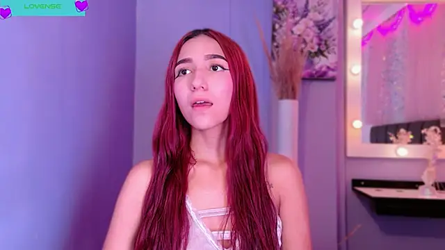 Snapshot of NataliaPrada_s chatting on 5, 12, 2025 NataliaPrada s online show from 5, 12, 2025