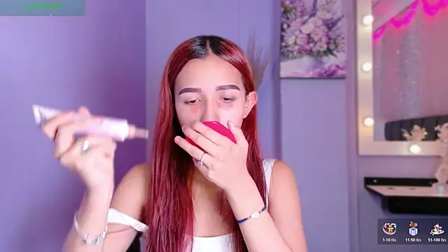 Snapshot of NataliaPrada_s chatting on 20, 12, 2025 NataliaPrada s online show from 20, 12, 2025