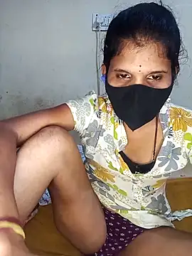 Snapshot of ranisanthutelugu chatting on 18, 9, 2025 ranisanthutelugu online show from 18, 9, 2025