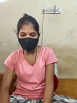 Snapshot of ranisanthutelugu chatting on 4, 10, 2025 ranisanthutelugu online show from 4, 10, 2025