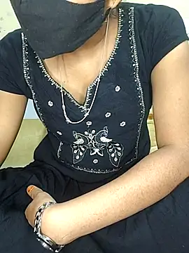 Snapshot of ranisanthutelugu chatting on 8, 7, 2026 ranisanthutelugu online show from 8, 7, 2026