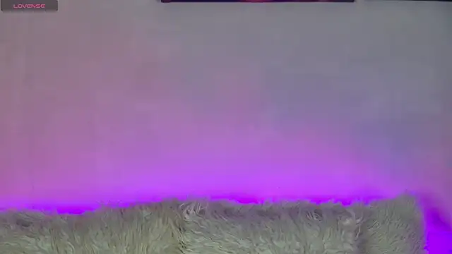 Snapshot of AlysonHuxley_ chatting on 25, 11, 2025 AlysonHuxley online show from 25, 11, 2025