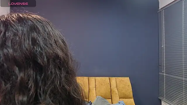 Snapshot of KendraaSimons chatting on 4, 4, 2026 KendraaSimons online show from 4, 4, 2026