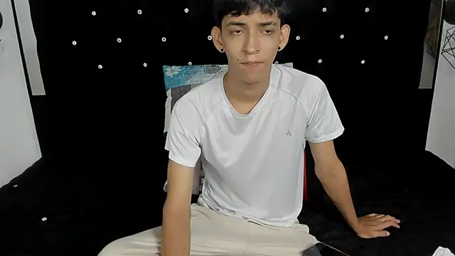 Snapshot of Sebas_cat chatting on 11, 4, 2026 Sebas cat online show from 11, 4, 2026