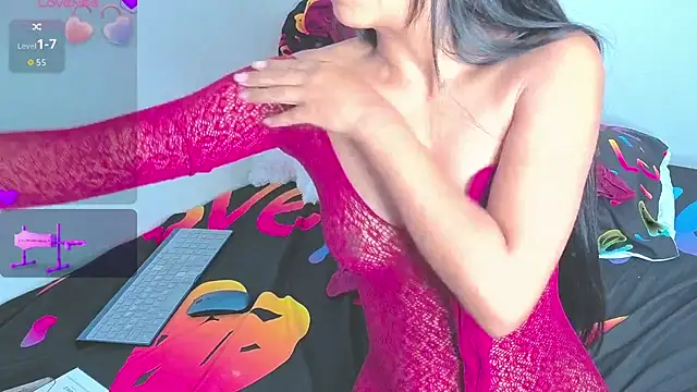 Snapshot of Alice_Parkerx chatting on 28, 11, 2025 Alice Parkerx online show from 28, 11, 2025