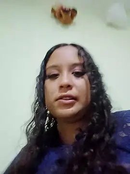 Snapshot of You-sexy-starr chatting on 13, 12, 2025 You-sexy-starr online show from 13, 12, 2025