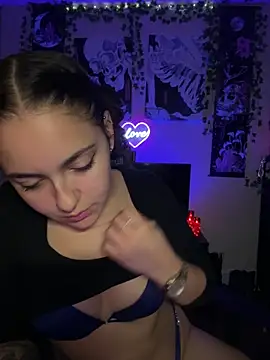 Snapshot of babykalirose chatting on 10, 6, 2026 babykalirose online show from 10, 6, 2026