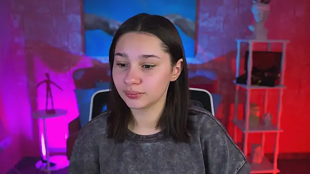 KimClarks  online show from 7, 11, 2025