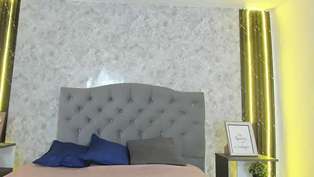 GiannaSlimJB online show from 6, 2, 2026