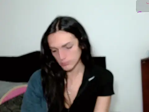 x isabella x online show from 4, 12, 2025