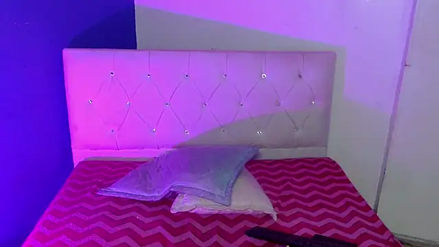 Snapshot of x_isabella_x chatting on 21, 5, 2026 x isabella x online show from 21, 5, 2026