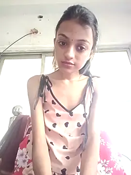 Your-Kitkat online show from 13, 9, 2025