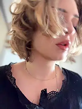 Snapshot of KellyKeler chatting on 15, 4, 2026 KellyKeler online show from 15, 4, 2026