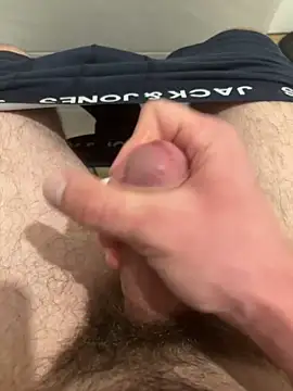 Snapshot of hugehairycock_98 chatting on 3, 10, 2025 hugehairycock 98 online show from 3, 10, 2025