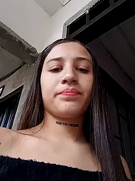 Snapshot of Arii_collins1 chatting on 13, 10, 2025 Arii collins1 online show from 13, 10, 2025