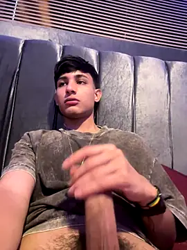 Snapshot of cody_fox10 chatting on 14, 11, 2025 cody fox10 online show from 14, 11, 2025