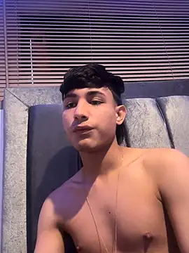 Snapshot of cody_fox10 chatting on 16, 11, 2025 cody fox10 online show from 16, 11, 2025