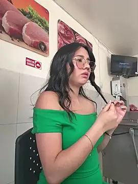 Michelle Zoe online show from 26, 10, 2025