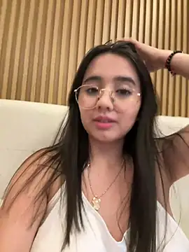 Michelle Zoe online show from 8, 3, 2026