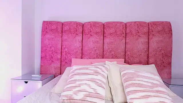 emmacurvy online show from 26, 11, 2025