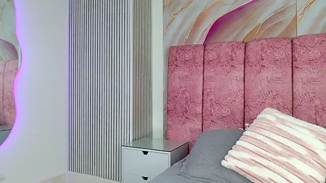 Snapshot of emmacurvy chatting on 17, 2, 2026 emmacurvy online show from 17, 2, 2026