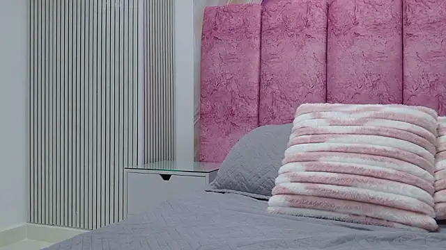 Snapshot of emmacurvy chatting on 19, 2, 2026 emmacurvy online show from 19, 2, 2026