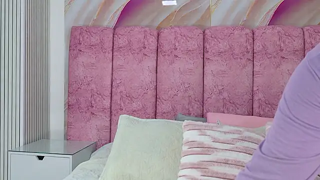 Snapshot of emmacurvy chatting on 27, 2, 2026 emmacurvy online show from 27, 2, 2026