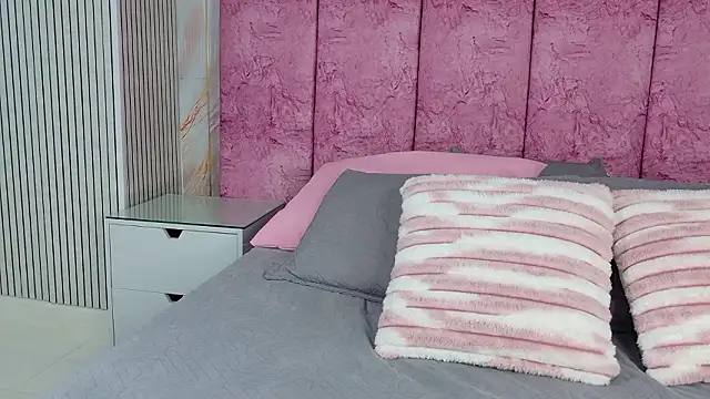 Snapshot of emmacurvy chatting on 3, 3, 2026 emmacurvy online show from 3, 3, 2026