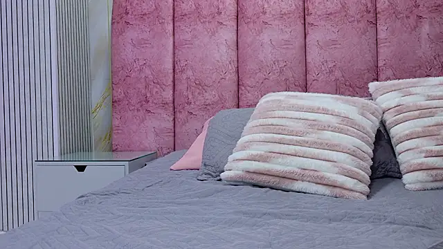 Snapshot of emmacurvy chatting on 11, 3, 2026 emmacurvy online show from 11, 3, 2026