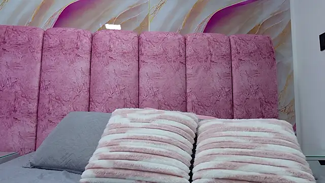 Snapshot of emmacurvy chatting on 19, 3, 2026 emmacurvy online show from 19, 3, 2026