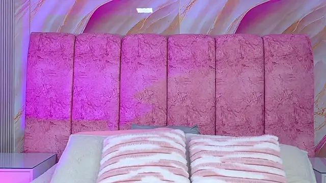 Snapshot of emmacurvy chatting on 22, 3, 2026 emmacurvy online show from 22, 3, 2026