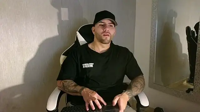 Snapshot of Ades_Lowe chatting on 27, 9, 2025 Ades Lowe online show from 27, 9, 2025