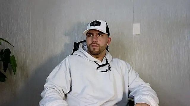 Snapshot of Ades_Lowe chatting on 8, 10, 2025 Ades Lowe online show from 8, 10, 2025