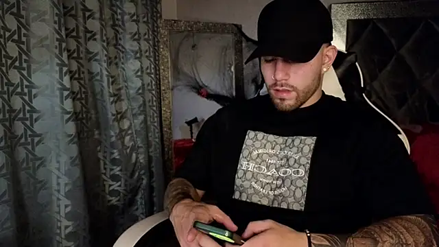 Snapshot of Ades_Lowe chatting on 12, 10, 2025 Ades Lowe online show from 12, 10, 2025