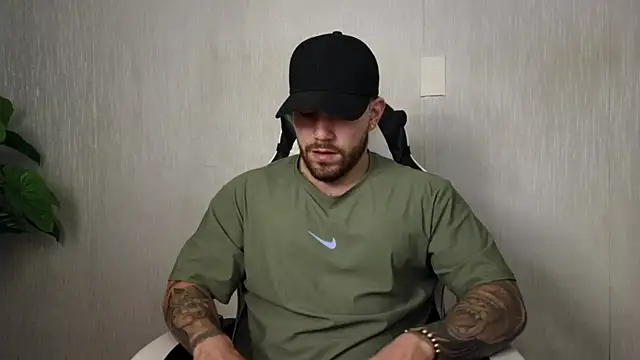 Snapshot of Ades_Lowe chatting on 24, 10, 2025 Ades Lowe online show from 24, 10, 2025