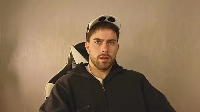 Snapshot of Ades_Lowe chatting on 13, 11, 2025 Ades Lowe online show from 13, 11, 2025