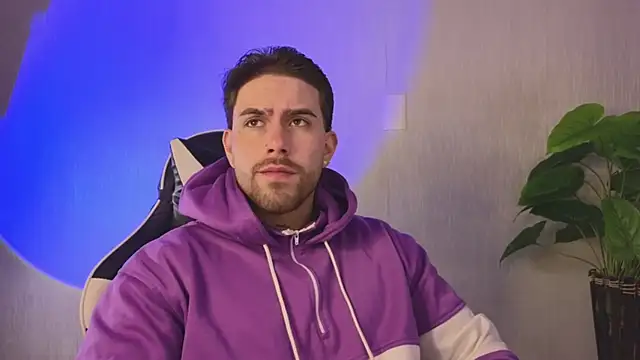 Snapshot of Ades_Lowe chatting on 26, 11, 2025 Ades Lowe online show from 26, 11, 2025