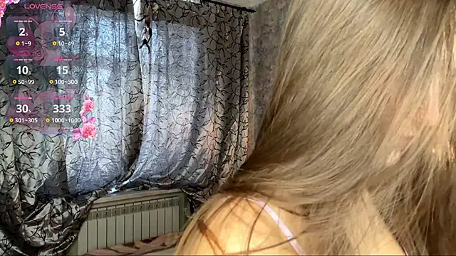 Snapshot of LoraDavi chatting on 11, 2, 2026 LoraDavi online show from 11, 2, 2026