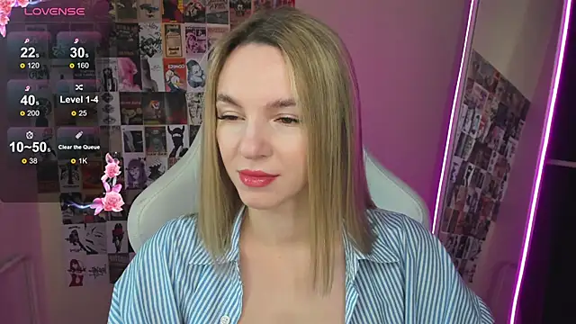 Snapshot of NessaDiazz chatting on 24, 10, 2025 NessaDiazz online show from 24, 10, 2025