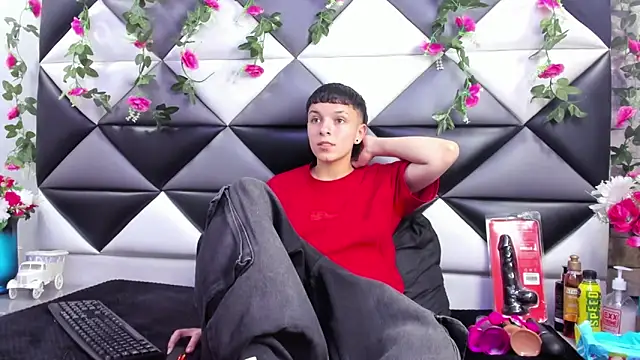 Megan Thompson  online show from 26, 9, 2025